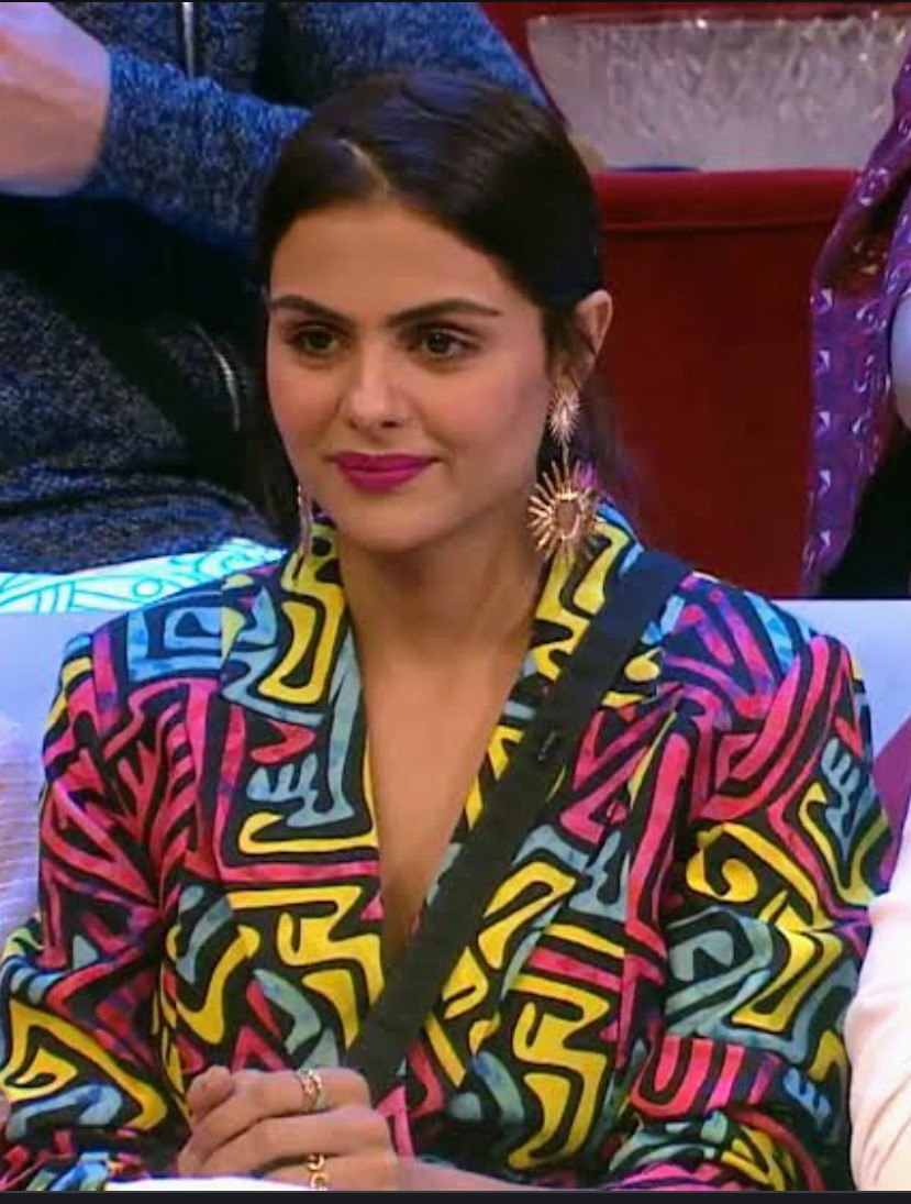 Who is better player in #BiggBoss16   

Retweet for #PriyankaChacharChoudhary 
Like for #NimritKaurAlhuwalia 

#BiggBoss16    #PriyankaChaharChoudhary𓃵 #PRIYANKIT

#BiggBoss16