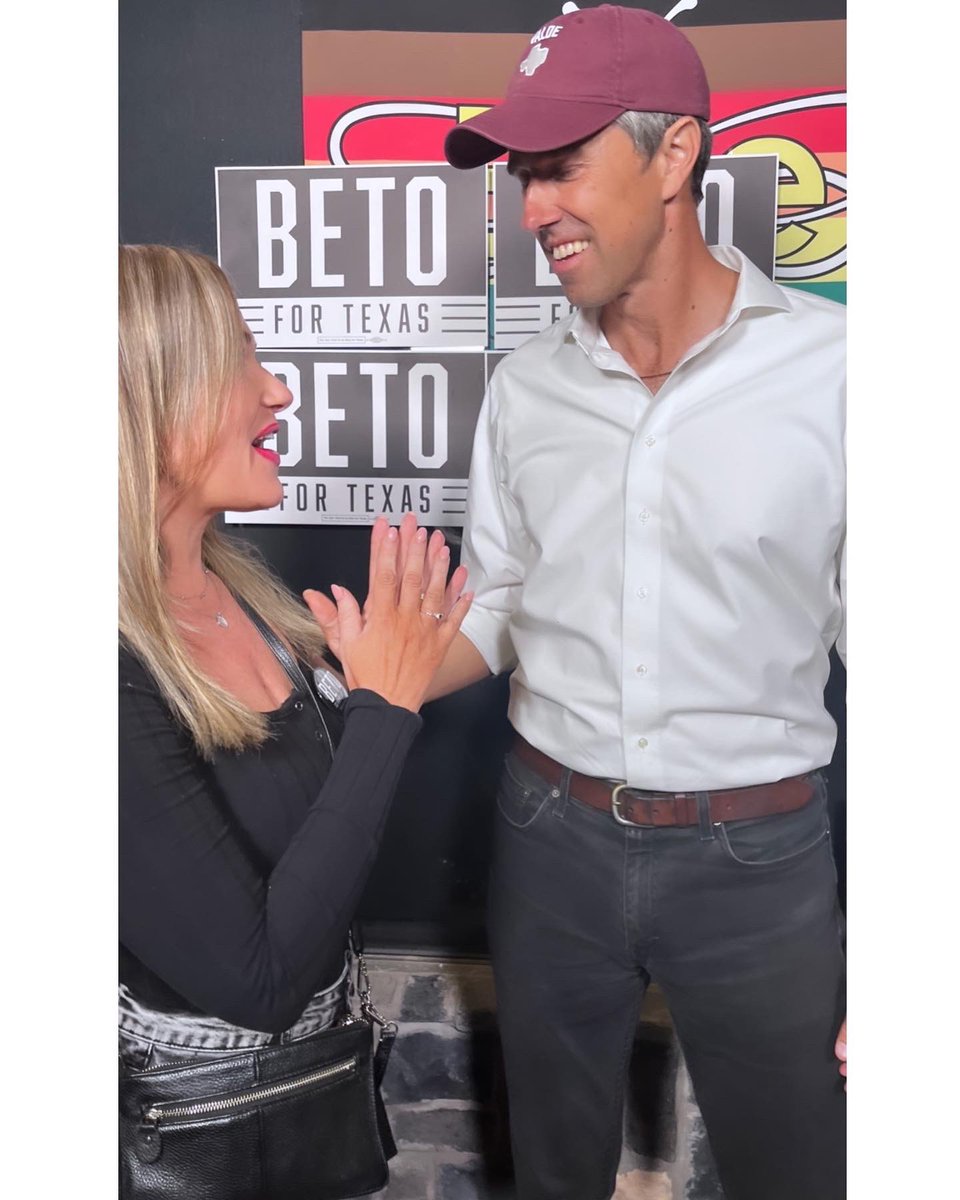 I finally met @betoorourke , and he was just as kind and genuine as I already knew he was. Texas should be be so fortunate to have him for Governor 🤍