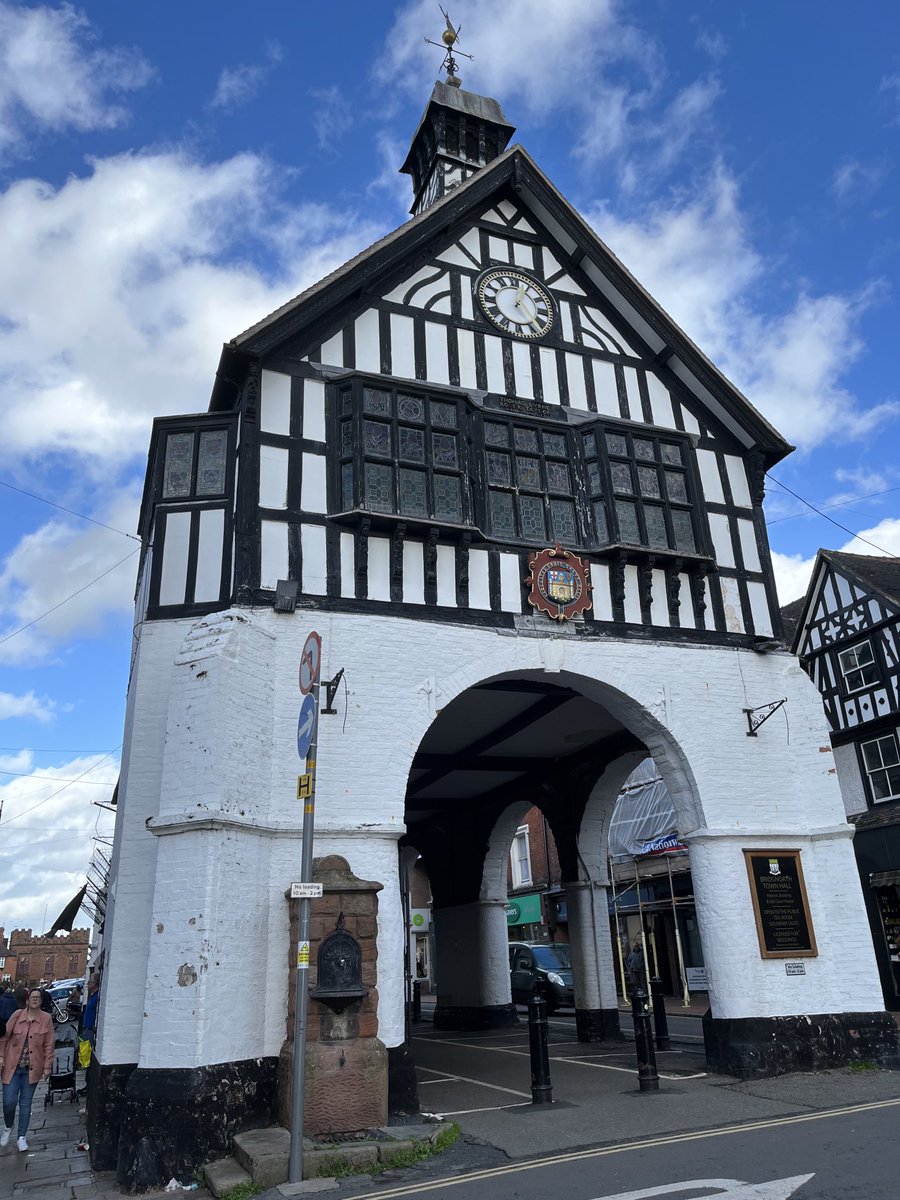 Barb_Drummond's tweet photo. @sebastianbulmer #Bridgnorth #MarketHouse #DrinkingFountain https://t.co/7MnE9vHxAh
