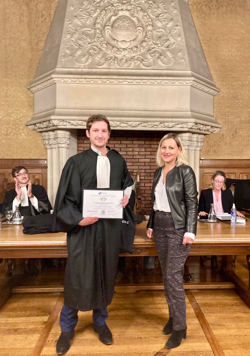 Elise_Cozic's tweet photo. #lexisnexis #CNGS #CNGS2022 #avocat #concours
🏆 Conférence Nationale du Grand Serment 
@LexisNexisFr partenaire exclusif de cette éd., félicite les lauréats: 
🥇 Maître @SarahNabet-Claverie
🥈 Maître @GaspardCuenant
🥉 Maître Antoine Mathias
cc @LaCNGS @SCoinDeleau @Dr_penal https://t.co/4hfwWXtmbr