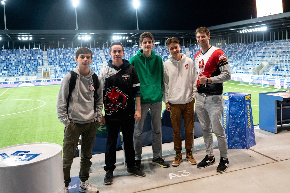 🏆 #Tournoi
🏟️ #FestiGames

Notre staff et nos joueurs étaient présents tout le weekend avec <a href="/lausanneesports/">eLS | Lausanne-Sport Esports</a> !

Beau tournoi avec un Cash Prize de CHF 600.-

🥇 <a href="/AuerAdrian/">Adipa</a> 
🥈 <a href="/CHyacinte/">Dinooo</a> 
🥉 <a href="/ArkDorian/">Dori</a>
4⃣ <a href="/Thibo_CR/">Thibo</a> 

📸 Photos par <a href="/C0rentinRL/">SLD Corentin</a>

#ESROnFire🔥