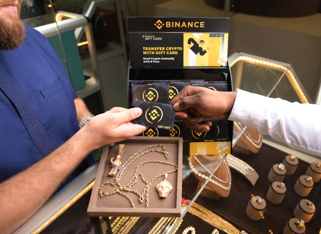 BinanceAfrica's tweet image. #Binance launches its first-ever gift card store in Accra, Ghana 🇬🇭

Users can now buy Binance Gift Cards with cash in-store, to purchase any commodity of their choice 🤝