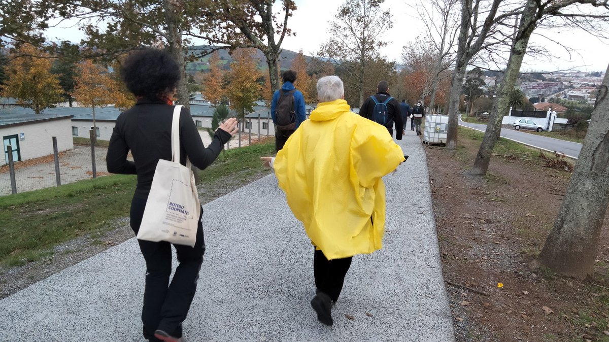 Comezan as actividades do Encontro Estatal de #CooperativasdeTraballo en Santiago de Compostela, camiño do Obradoiro desde o Monte do Gozo.

#SomosCamiño #SomosCooperativas #EconomíaSocial