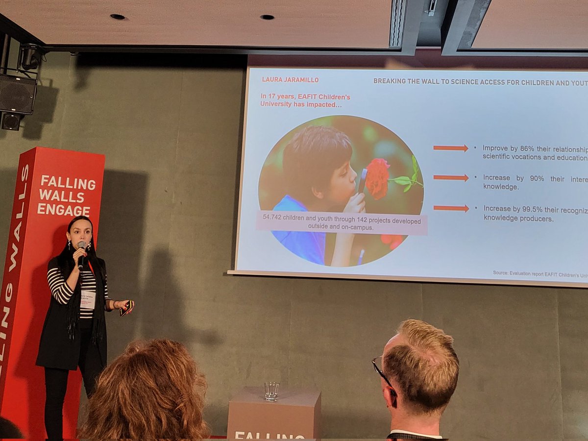 Opening of the Falling Walls Engage pitches with Jury co-chair Henry Alt-Haaker. The atmosphere is great, the pitches impressive!