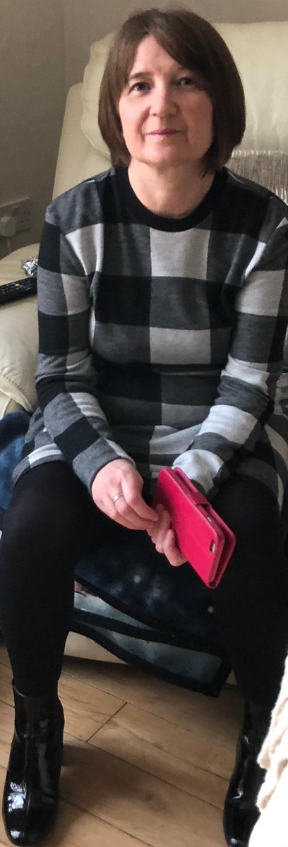 YorkieBarMilfs's tweet photo. Submission: rate, like and comment on this sexy #MILF beautiful smile and a naughty look in those eyes, what mischief would you like to get up to with her? #hotmom #hotwife #YorkshireBeauty #perfectmilf @JoAnnex1969 https://t.co/scPYvkGn4N