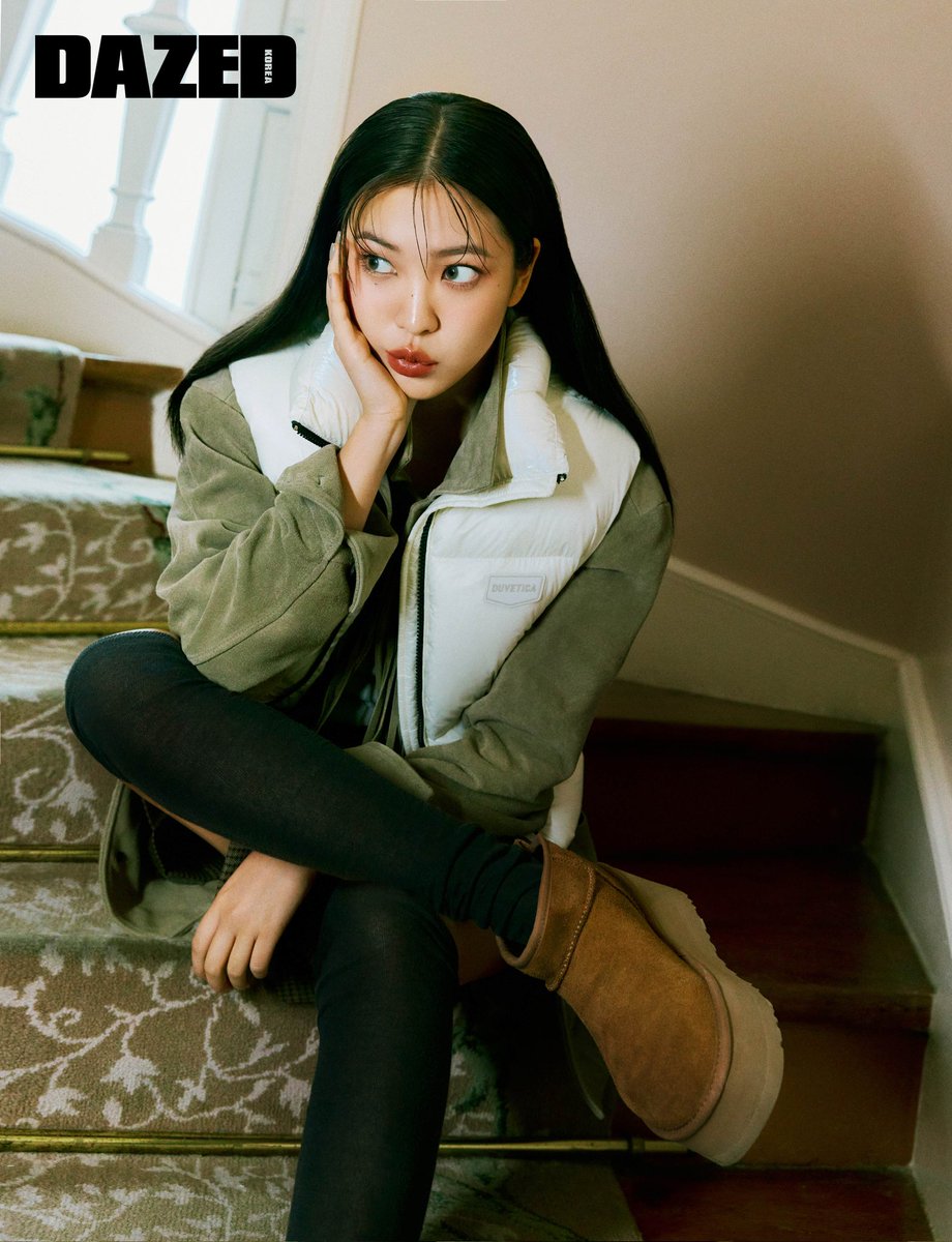 yeriworld_99's tweet photo. [PHOTO] YERI for Dazed Korea Digital 'FINE MY OWN WAY' 💜 #1 

🔗https://t.co/aHjIHKzRLz

#YERI #예리 #RedVelvet #레드벨벳 @RVsmtown https://t.co/Xi3E3OEwZA