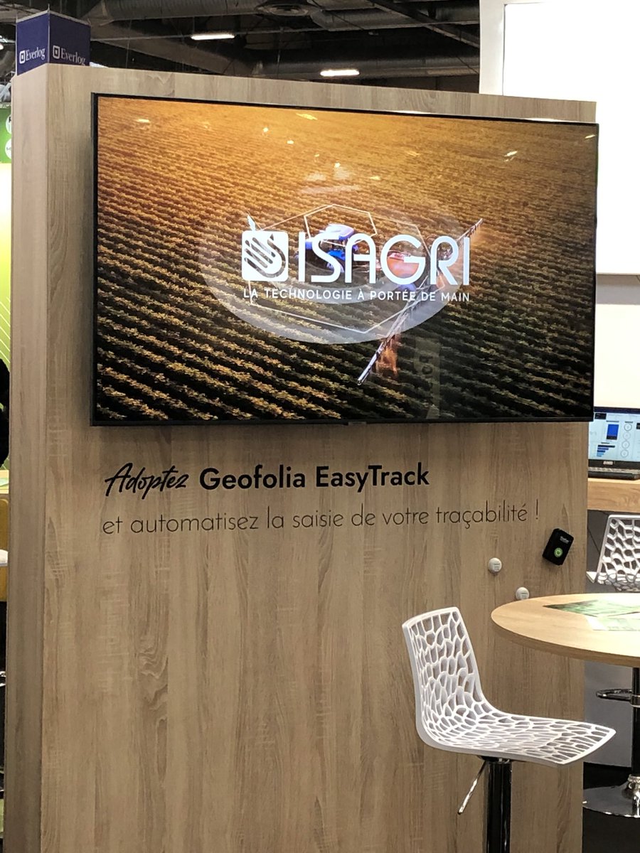 C_lgrs's tweet photo. #SIMA2022 jour 2 c’est parti ! Retrouvez nous Hall 6 stand f041 👇 découvrez nos sondes d’irrigation et nos solutions pour faciliter la traçabilité #EASYTRACK #Geofolia @IsagriFrance @Spotifarm @sima_paris https://t.co/c2mJ6ZsZkt