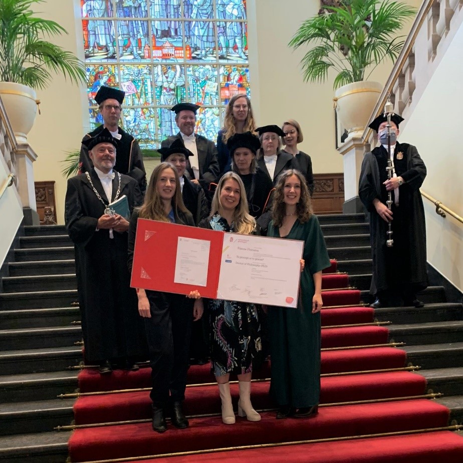 PAINTstudies's tweet photo. On November 2nd Rianne Hornstra successfully defended her PhD thesis: “To prompt or to praise? Effective components of behavioral parent training for children with ADHD and the role of attachment”. Congrats dr. Rianne with obtaining your doctorate degree! #paintstudies #PhD https://t.co/4xiOYMvyAM