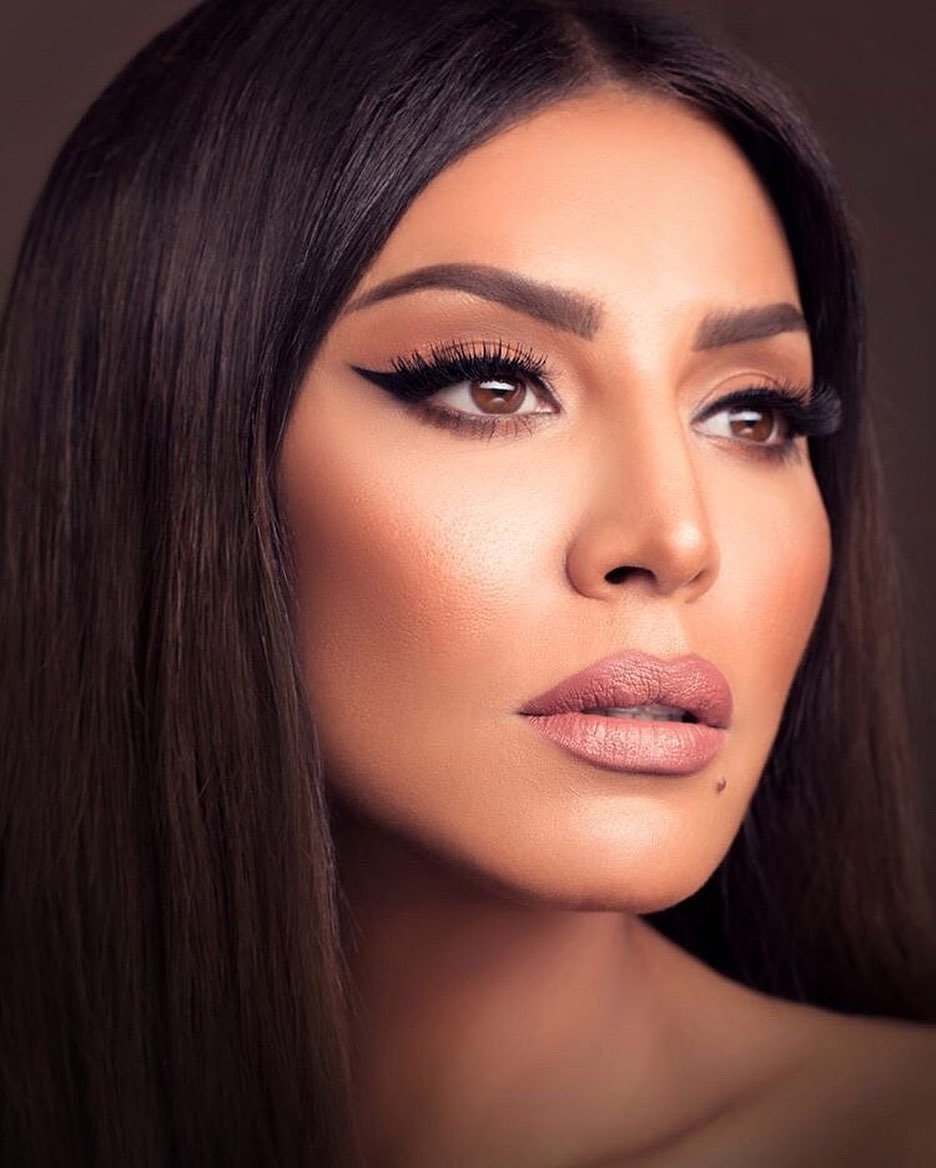 StyledbyXy's tweet photo. WHAT'S NEXT ?
❝ NEW TV SERIES COMING IN RAMADAN 2023.. STAY TUNED FOR FURTHER DETAILS ❞. — AMEL BOUCHOUCHA.

@AmelBouchoucha
#StyledbyXY https://t.co/jd80niCyqL