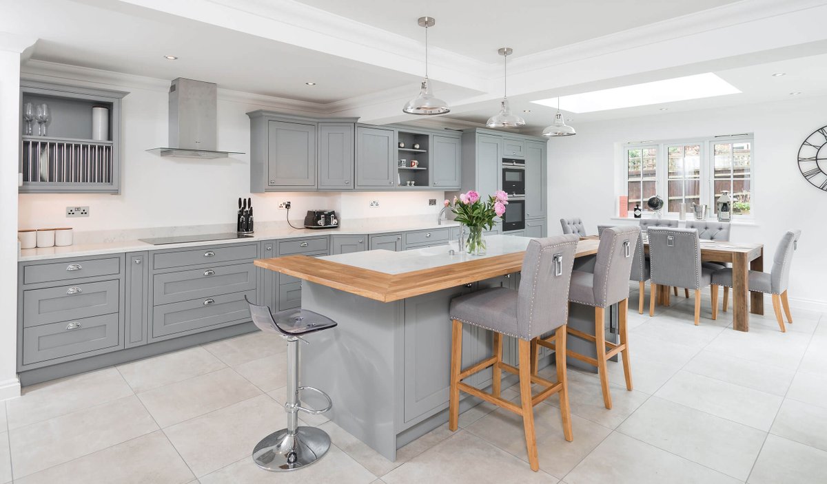 SloughKitchens's tweet photo. A well-designed kitchen should be functional and attractive to express one's personality.
For more information, please visit https://t.co/WqHAScXCo1
#luxurykitchens #germankitchens #londonkitchens #shakerkitchens #sloughkitchens #traditionalkitchens #ukkitchens #londonkitchens https://t.co/7Q7s7QMuEs