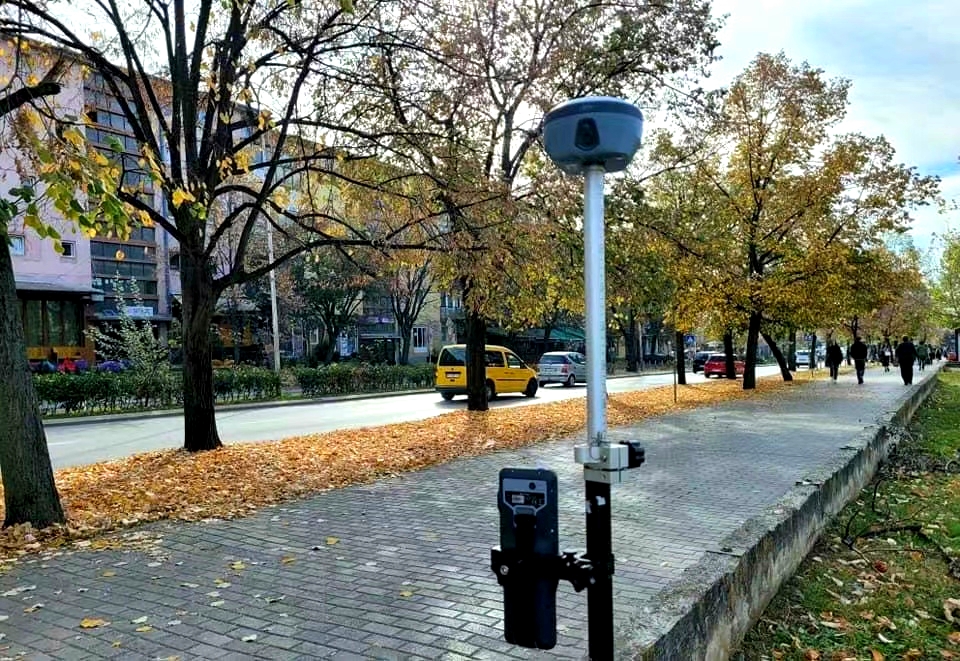 hitargetglobal's tweet image. A real-time solution for modelling data acquisition.
The combination of #vRTK and #Ihand55 is versatile and portable for your surveying and stakeout project.
Nice pictures from our Kosovo partner AGEO &amp;amp; CO L.L.C
#HiTarget #visual #positioning #gnss #RTK #geospatial #surveyor