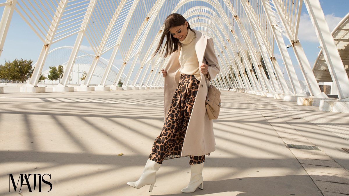 MatisFashion's tweet photo. Stay warm and chic with a long coat
Shop the coat: https://t.co/0ydAvPYlSI
#matis #matisfashion #fall22 #fallcollection #fall22collection #fashion #shoponlinenow #officeoutfit #styleinspiration #colorful #newtrend #chic https://t.co/zlOhBs2XGT