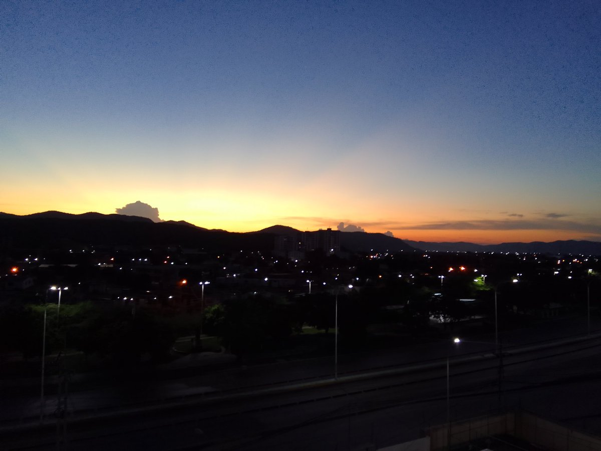 Buenos días Mi Venezuela 🇻🇪🇻🇪🇻🇪 así amanece mi Oriente bello y listo para ir al trabajo,para ser de Mi Venezuela una potencia, venceremos