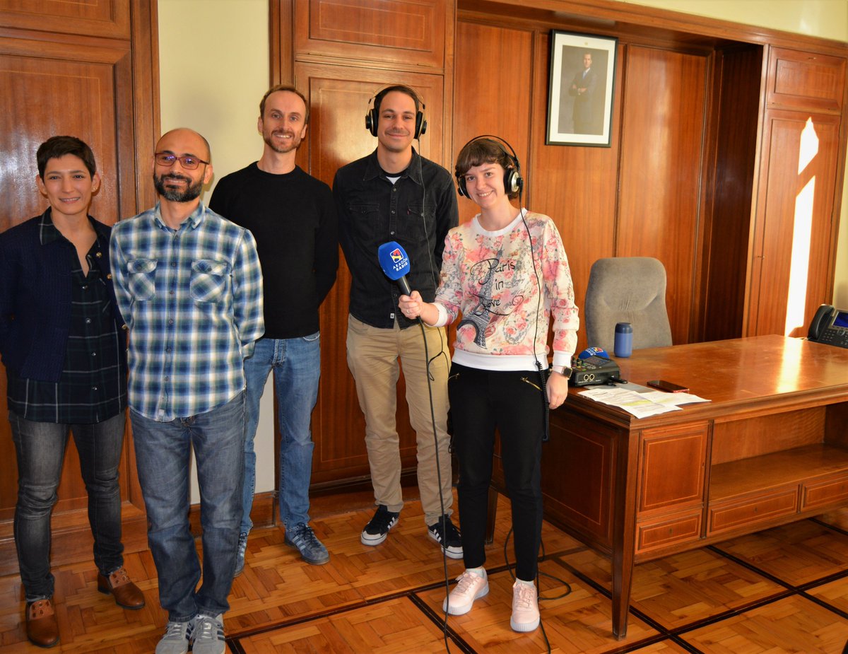 EEAD - CSIC (@eead_csic) on Twitter photo Nuestros amigos de <a href="/aragonradio/">Aragón Radio</a> entrevistan al equipo directivo de la <a href="/EEAD_CSIC/">EEAD - CSIC</a>, para el programa "Despierta Aragón", hablando de lo que hacemos, y de las actividades en las que participamos estos días en torno a la Semana de la Ciencia. Nuestros amigos de <a href="/aragonradio/">Aragón Radio</a> entrevistan al equipo directivo de la <a href="/EEAD_CSIC/">EEAD - CSIC</a>, para el programa "Despierta Aragón", hablando de lo que hacemos, y de las actividades en las que participamos estos días en torno a la Semana de la Ciencia.