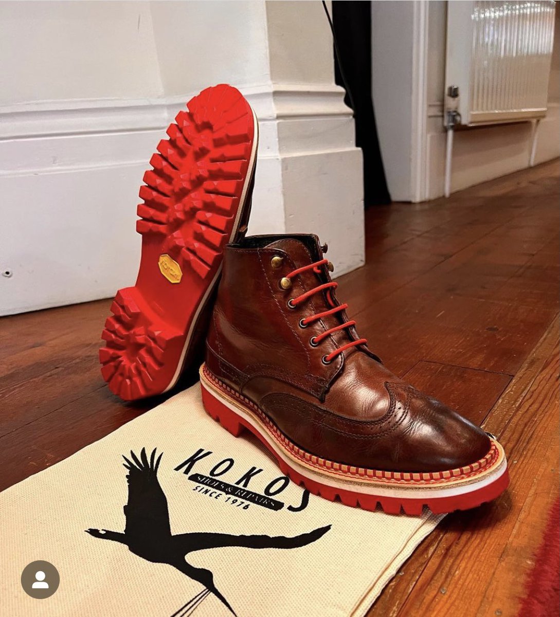 suddiraval's tweet image. Hey cobbler, I am madly in love with these shoes and they’re dead. Can you bring them back to life? 
Yeah.. how’s this? 
Ooh. That’ll do.