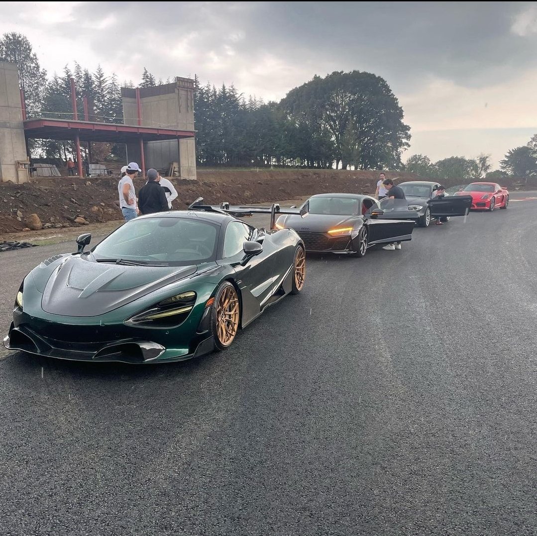 GG33______'s tweet photo. @_tm3k I like my cars like I like candles color https://t.co/PsA1cACWLN