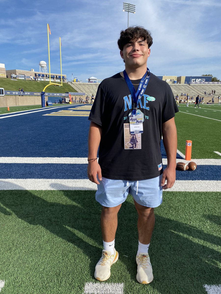 RomanFries's tweet photo. Thank you @CoachJerryBrady @CoachChapatte @Coach_CoombsUCD for the great visit to UC Davis last week! Congrats @UCDfootball on your W! I had a great time learning more about your program. Thank you for your hospitality.#GoAggs
@BrandonHuffman @JacksonMoore247 
@dlinevids1 https://t.co/qhI1fGHOvL