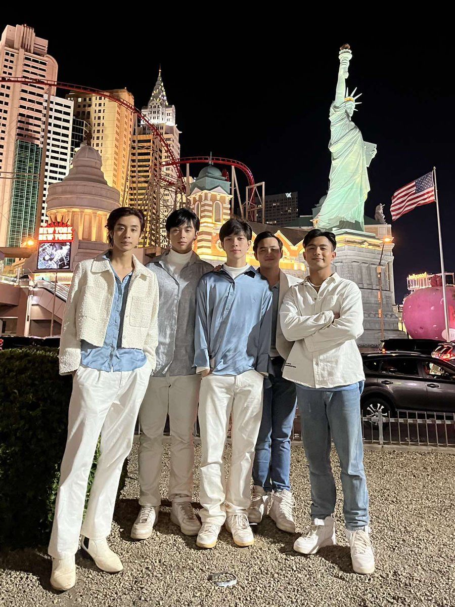 bgyo_ph's tweet photo. #BGYO | "Yu ez ehhh" -@BGYO_Gelo

@BGYO_members having their best time in USA! 🇺🇸 Thank you to those who came and watched #ASAPinVegas! 🥳 We hope to be back! 

See you in a bit, Los Angeles! 

📸 Coach @Mickeyperz 😊 https://t.co/c8ocqqyj7N
