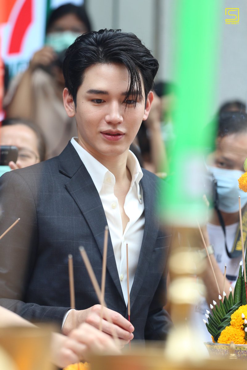 บวงสรวงแล้วเช้านี้ #ดงดอกไม้ รวมพระนางสุดฮอต #พุฒิชัย #พิมประภา  #Newwiee พบเรื่องราวสุดเข้มข้นได้เร็วๆ นี้ ทาง #ช่องวัน31