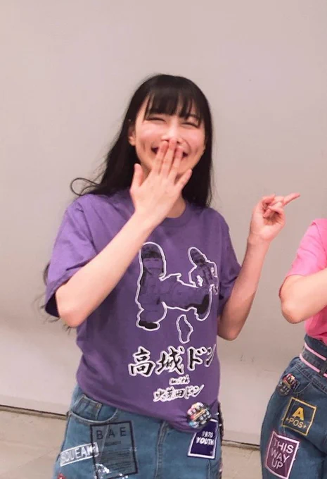 一日遅れましたが、高城れにさんご結婚おめでとうございます!!(ン年前にグッズのイラストを描かせていただきました者です。本人の目の届くところまで伝われー) 