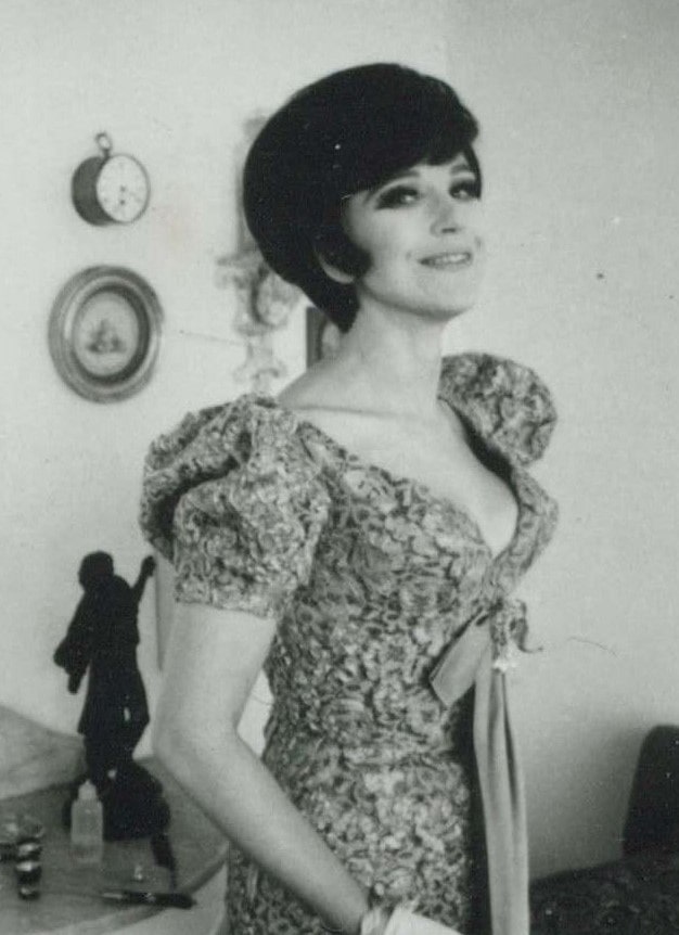FenellaFielding's tweet photo. Exhibition of new Fenella portraits and 3D pieces now ready, with 3 original Fenella frocks added. In 1965, this was banned by the BBC's Juke Box Jury. See it on display 9 Nov to 18 Dec at 286 Earls Court Road. https://t.co/uhn6SXXo3H @AndrewLoganAMW #fenellafielding #gallery286 https://t.co/vWo5Vpa3rF