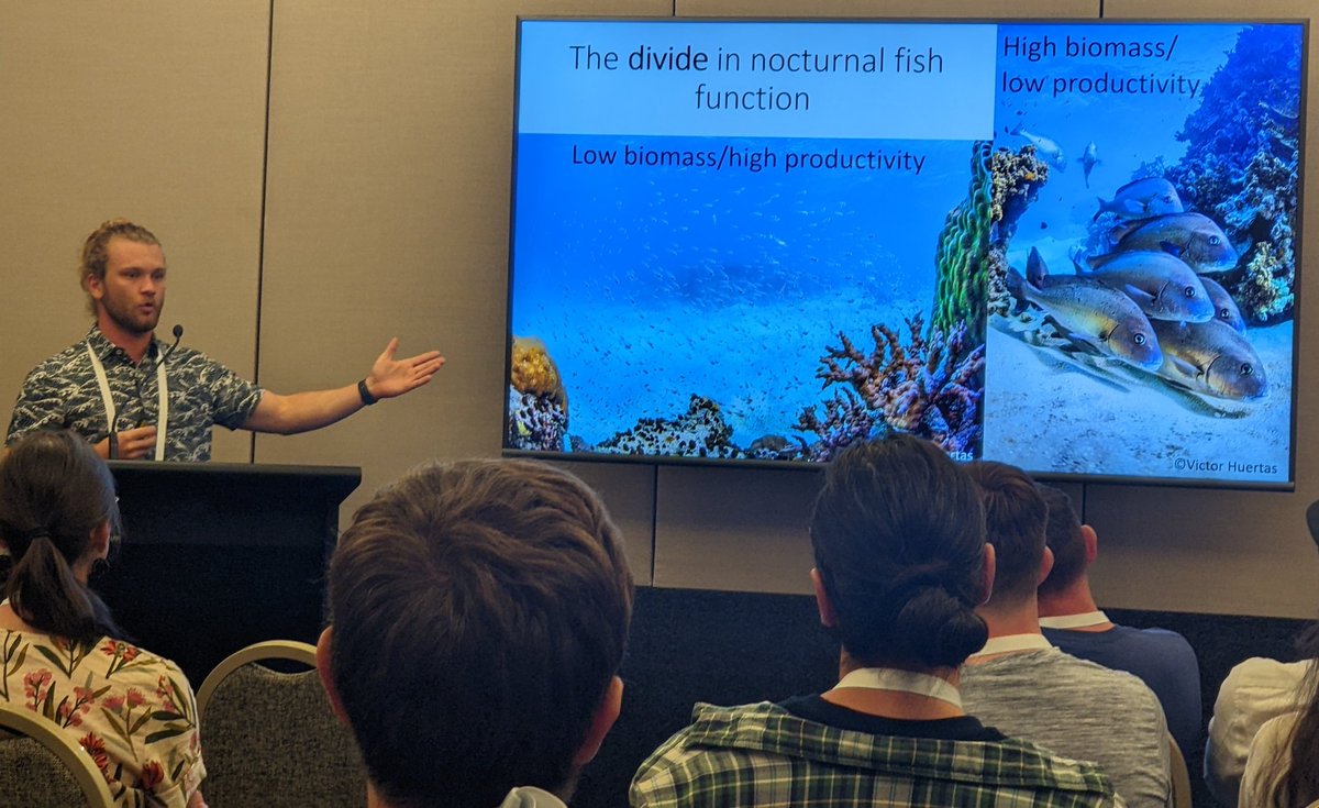 ReefFunctionHub's tweet photo. Congrats @WillC_98 on nailing your first conference talk! #ASFB2022
Will presents his research on a reef  condition occuring 50% of the time, once every 24h!! 

Night. And nocturnal fish! 
And shows an amazing photo of the reefs he studies (📸👉⬛)

https://t.co/2U8GVvvDMl https://t.co/Fsc8cW2s3b