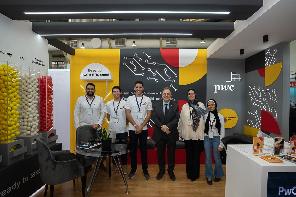 AUCPresident's tweet photo. @AUC's annual #EmploymentFair with 88 top multinational &amp; local companies, startups, family businesses, nonprofits, public sector. I met alumni business owners &amp; key sponsors keen to hire AUC talent for multiple positions across functions. @AUCCareerCenter https://t.co/QSPmqXZdBe