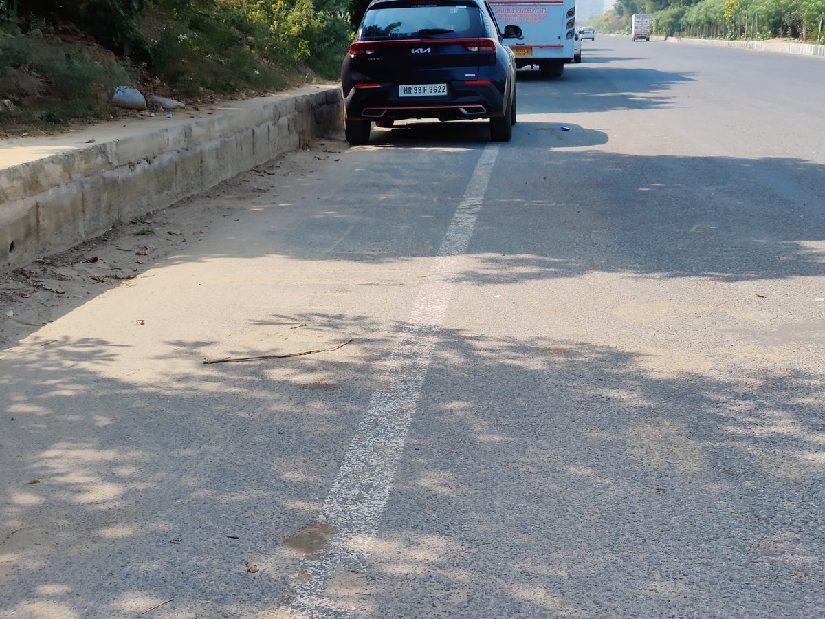 <a href="/gurgaonpolice/">Gurugram Police</a> occupants in this car HR98F 3622 are parked in front of the road across Tata Primanti and drinking alcohol openly at this hour 12:30 pm
