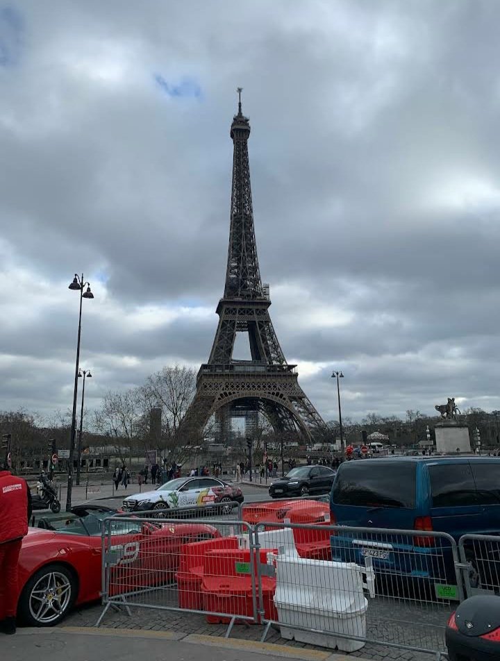 يجب أن نسعى لكلِّ شيءٍ جميل أينما كان وكيفما كان ومتى كان، فما زال في الحياةِ متّسع للحب، للدهشة، للرضا، للعطاء، للتغيير،
 ولكلّ شيء يجعلنا أفضل

#صباح_الخير 
#خواطر_فراس