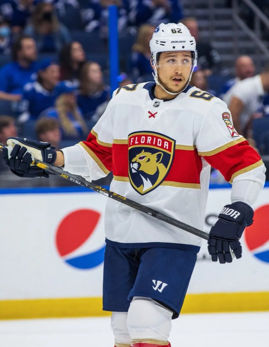 11-6-22
Our NHL Player of the Night:
Brandon Montour (1 Goal, 3 Assist, +1)
#nhl #NHLTwitter #HockeyTwitter #florida #Panthers https://t.co/7QBDoqTENi