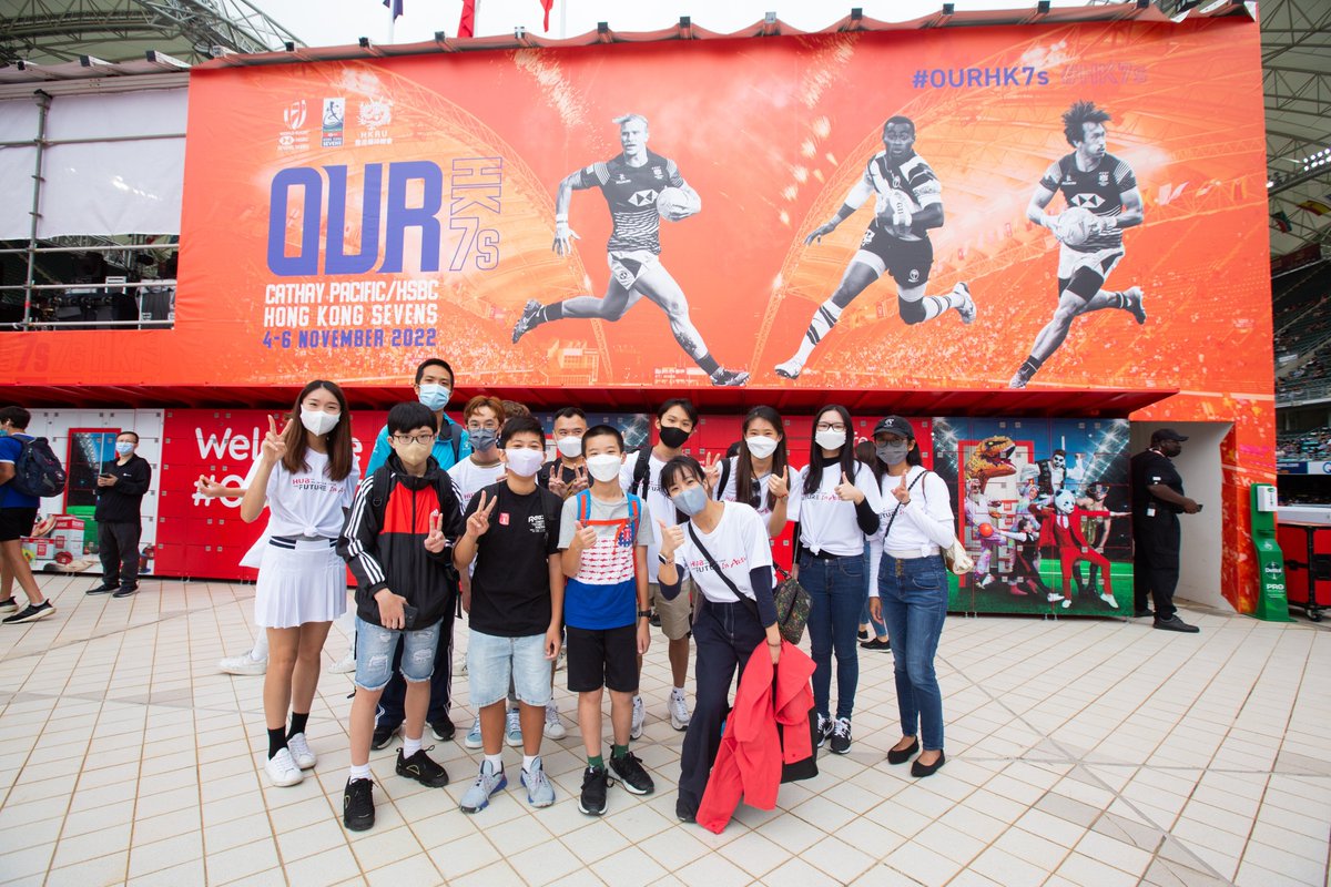 To share the excitement with our #community on the Cathay Pacific/#HSBC @OfficialHK7s over the past weekend, we invited a group of youth to the games! Some of our #HSBCScholars acted as tour guides & taught them about #rugby on-site! #HBF #HK7S