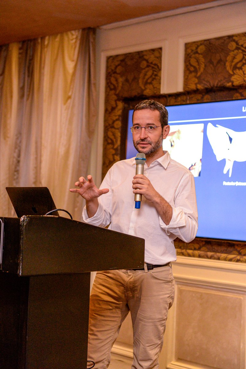 caans2022's tweet photo. An edifying opening presentation by Dr. Pablo Conzalez Lopez on the anatomy and implications of the superior orbital fissure and exciting  news on the impact the recently acquired cyberknife could have in Kenya! #dayone #caans2022 https://t.co/Jcz2sqD8oA