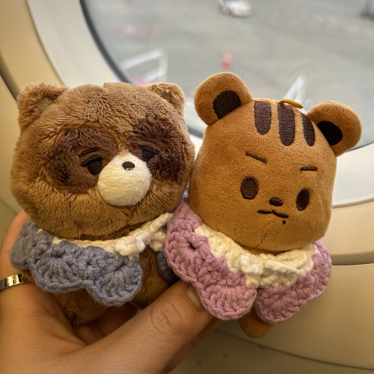Qute_412's tweet photo. 한국 가자앙 ~ ✈️☁️ https://t.co/ySchTXbP84