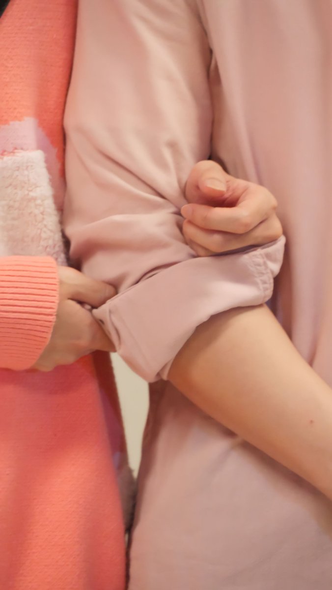LostinTinee's tweet photo. CEO เขากลัวน้องหมอหาย🤭
#Cloth_labEnt https://t.co/C8dNgjZgjb