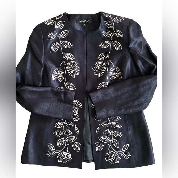 Montage_Decor's tweet photo. So good I had to share! Check out all the items I'm loving on @Poshmarkapp #poshmark #fashion #style #shopmycloset #roxy #styleco #kasper: https://t.co/YP3c4E6jgf https://t.co/53ykfmSceF