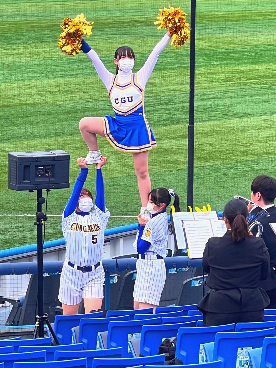 brilliant_cgu's tweet photo. #関東地区大学野球選手権

横浜商科大学4ー5X中央学院大学
で本学が勝利いたしました🌟

準々決勝:11/8(火)
第2試合:12時30分〜
横浜スタジアム:3塁側
対 流通経済大学(東京新大学野球連盟1位)

明��も引き続き本学のご声援を宜しくお願いいたします。
#横浜市長杯  #いいぞ中院いきまーす https://t.co/Ab2RVnj2Y7