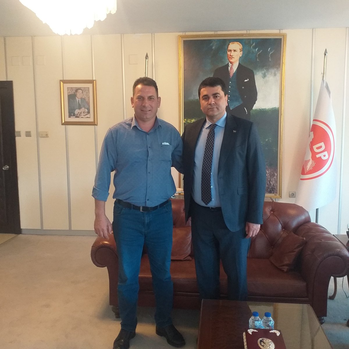 Sayın GENEL BAŞKANIM GÜLTEKİN UYSAL BEY ölümüne yanindayiz bir yörük evladi olarak DP PARTI safında olmak onurdur GELIÝORUZ YARADANIN IZNIYLE DP PARTI VAR ÇARE VAR TÜRKIYEM