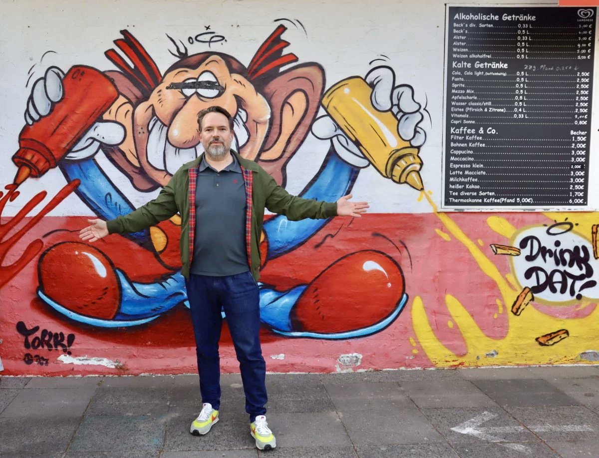 realizingpro's tweet image. Ein neuer Partner in unserem Netzwerk – willkommen Björn Eichner! 👋 
Björn wird ab sofort Organisationen, Unternehmen und Menschen in Lebensräumen für die Zukunft beraten, trainieren und coachen. Mit Kopf, Herz und Hand! 
👉 Twitter: @BjoernEichner 
ℹ️ realizingprogress.com/2022/11/organi…