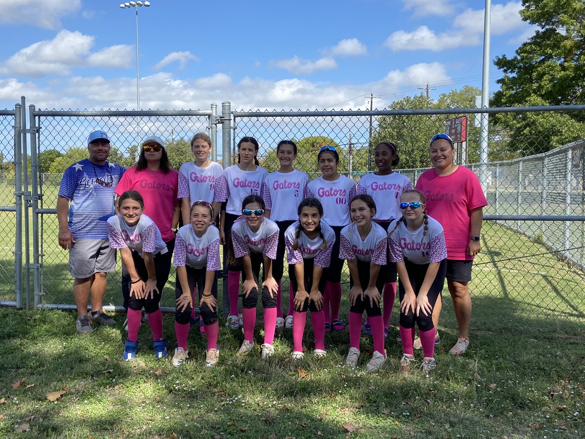 2ndStooge's tweet photo. Striking out cancer!  Great teamwork.  🐊🥎🧡🎀 https://t.co/Bmj6kRL4YD