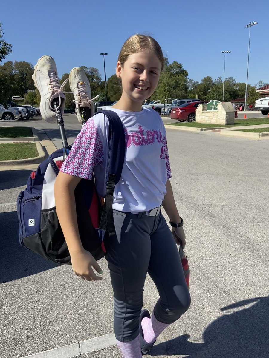 2ndStooge's tweet photo. Striking out cancer!  Great teamwork.  🐊🥎🧡🎀 https://t.co/Bmj6kRL4YD