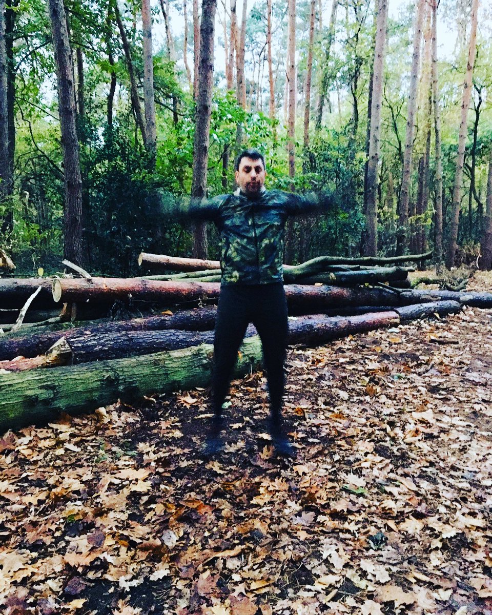 KarlBoumans's tweet photo. Ooit leer ik echt vliegen🤪😜
#rewilding #rewildingdrum
#workout #movnat @BertPOFFE
#barefoot #vivobarefoot @VIVOBAREFOOT
#nike @Nike https://t.co/422YvLYLaT