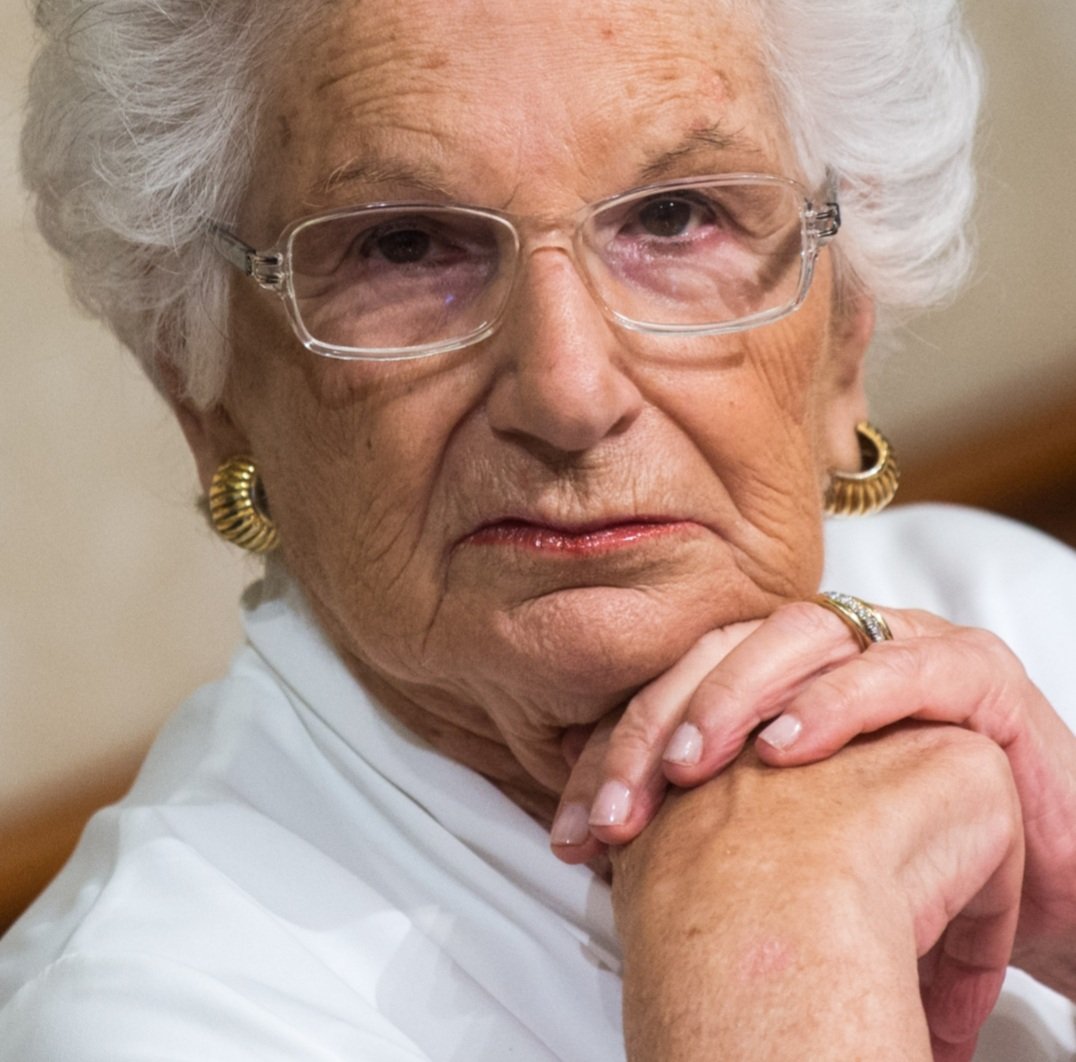 Laura 🐷🐸🐞🐍☯️ tweet media