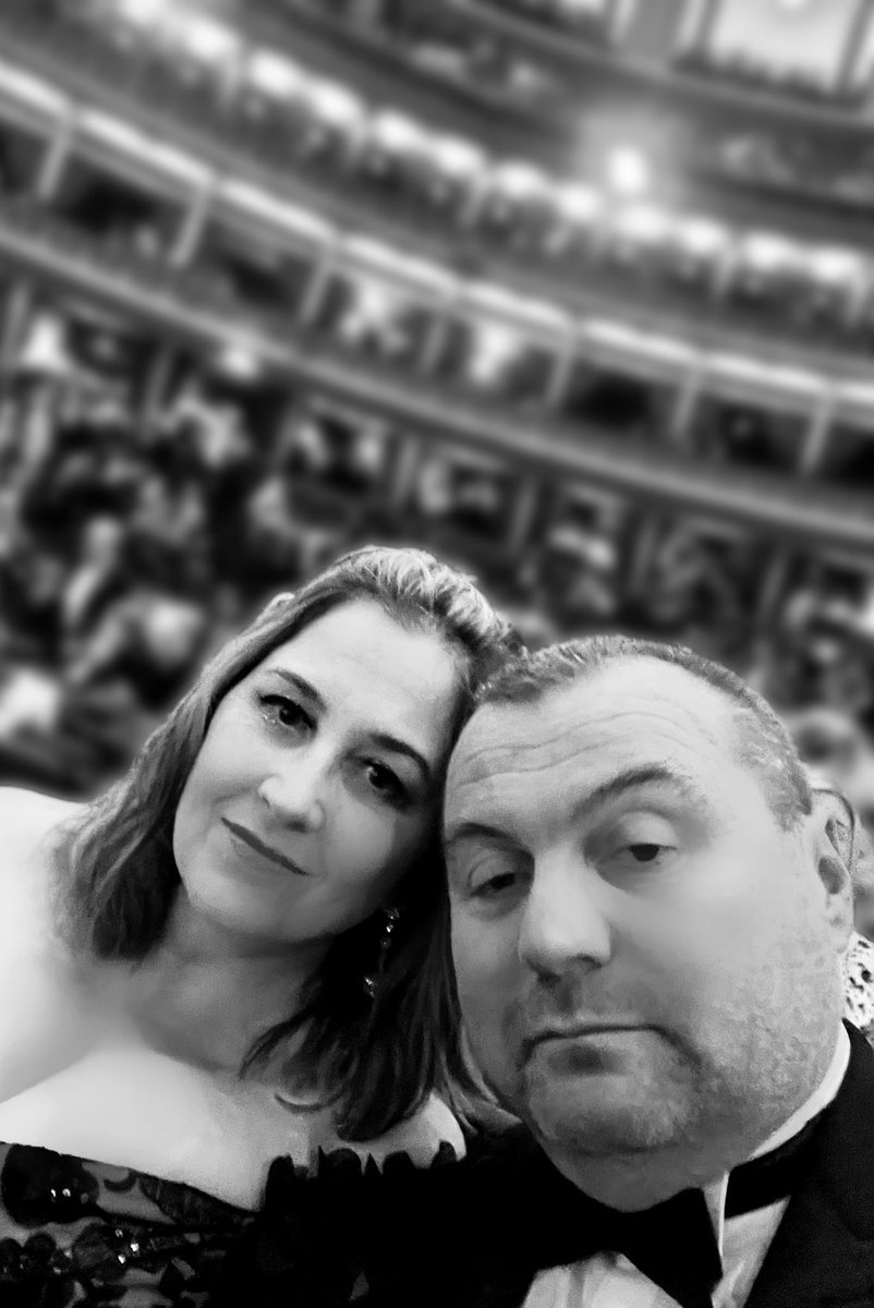 What an amazing gig !! #royalberthall @robbiewilliams #betterman You never disappoint !! can’t wait to see the film next year.. and our ‘cameo’ appearance 🖤🎥🎶🎥