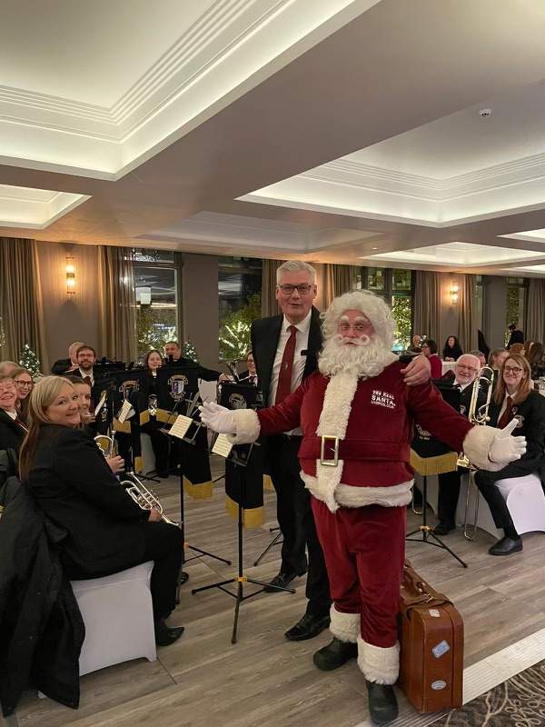HaydockBand's tweet photo. Fabulous time last night switching on the Christmas lights at @SouthportGrand and a very special guest made a early appearance. Fabulous venue and we will certainly be back #watchthisspace #itschristmas #yickers #haydock #sthelens #beatingstrong https://t.co/fVA60trd5H