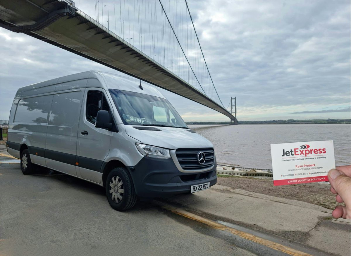 Humber Bridge ft our Senior Maintenance Technician, Ryan. Ryan lives and breathes Jet Express, going above and beyond to ensure all our vehicles are always in perfect working condition. Thanks for being absolutely brilliant, Ryan! 👏 #SameDayLogistics