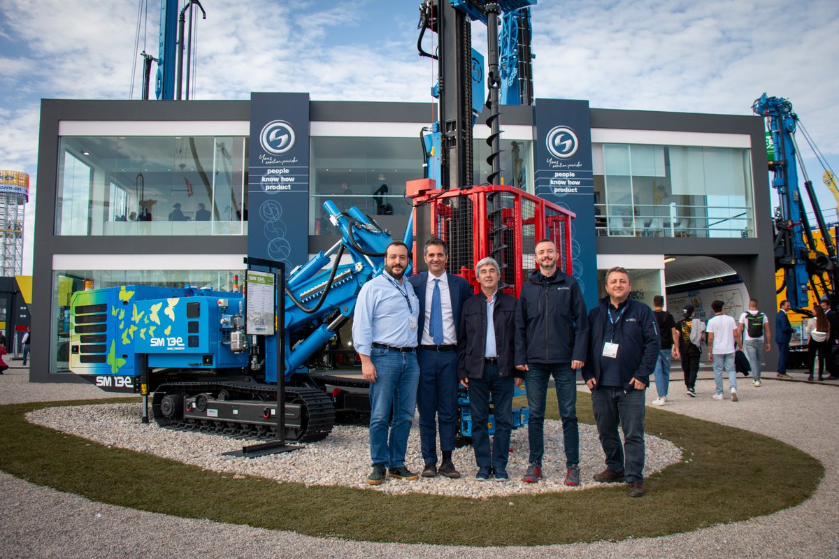 SoilmecSpa's tweet photo. On October 28th at @baumaOfficial , #Guris, the #Soilmec's new Turkish dealer, completed the purchase order for his first machine: the #SM15 #microdrilling rig.
Welcome to the Soilmec family! https://t.co/sjmZGueUgO