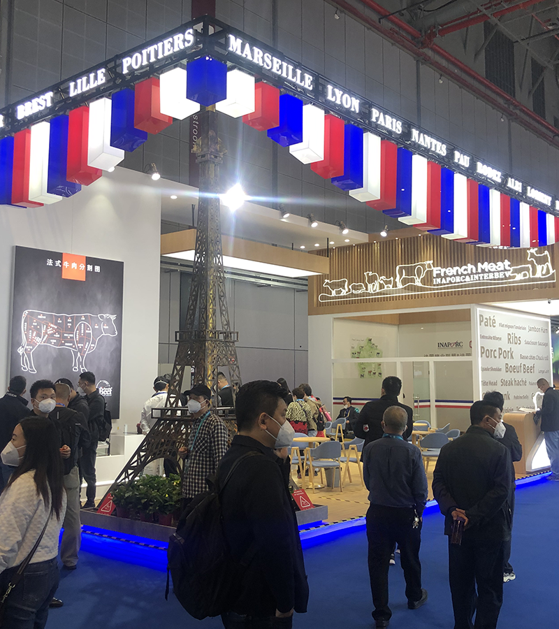 Interbev_fr's tweet photo. INTERBEV participe à la 5e édition du #CIIE de Shanghai aux côté d’@INAPORC pour représenter la filière #viande bovine française et ses nombreux atouts, notamment en termes de #traçabilité.
#FrenchBeef #TasteFrance https://t.co/bNfCRUKIk9