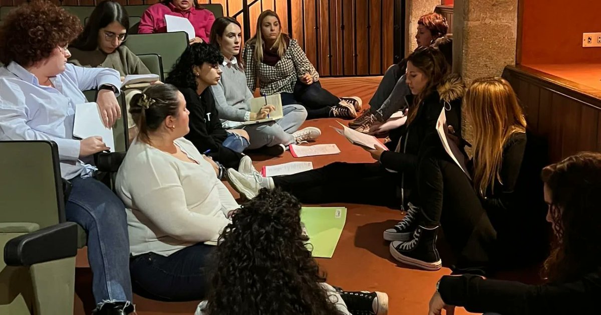 dones_joves's tweet photo. 📍Les nostres companyes han passat un cap de setmana de formació sobre participació juvenil feminista a Plasència. Gràcies a @MujeresJovenesF per l'oportunitat i el treball que fan per donar veu a les dones.

♀️✊🏼 #feminismo https://t.co/CCT1MSIjh4