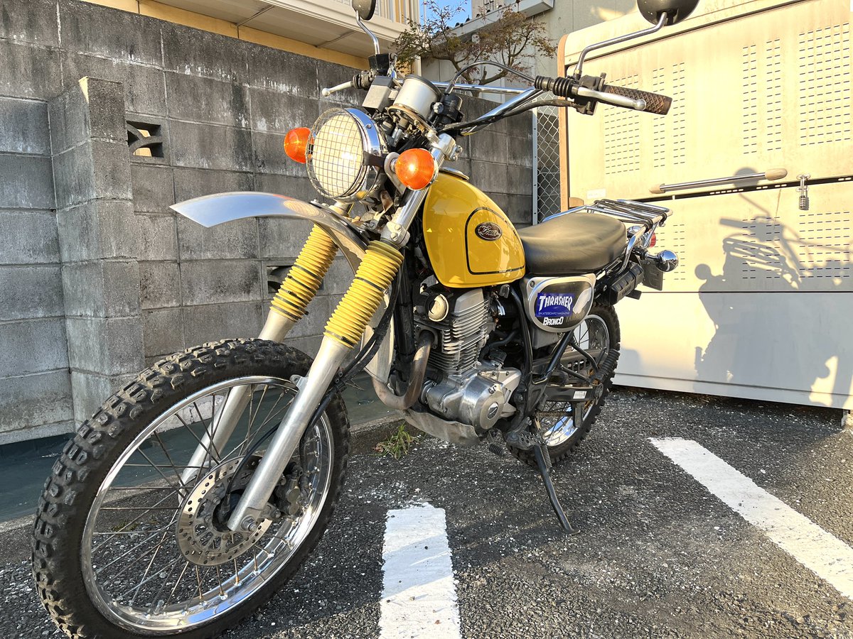 462001's tweet photo. ブロンコさん完全復活
夏前くらい低速時エンスト
始動性悪化
回転数が下がらなかったり
9月高速90km/h走行中エンストしまくり
ステーターコイルだと思ってバイク屋さんにお願いしたらやはりコイルが焼けてましたとの事
ついでに中華製セルも純正に交換
文句のつけようが無い仕上がり

#ヤマハブロンコ https://t.co/40uDyrPnBq