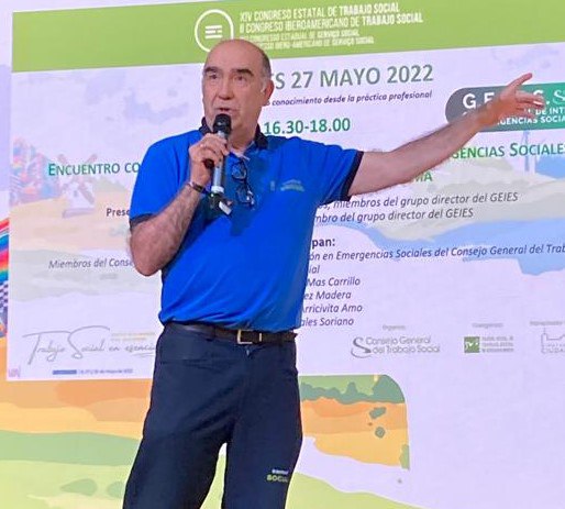 Hoy es un día muy triste para la gran familia de los servicios de emergencias municipales.
Nos ha dejado un gran amigo y mejor persona, Dario Pérez Madera, creador del <a href="/SamurSocialMAD/">SAMUR SOCIAL MADRID</a>

Desde <a href="/SAMUR_PC/">SAMUR-Protección Civil</a> queremos mandar a su familia y compañeros un gran abrazo.
Nunca te olvidaremos.